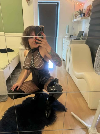 Scarlett Kink