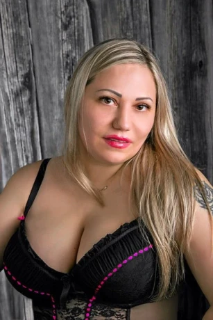 Alicia Ganz Neu