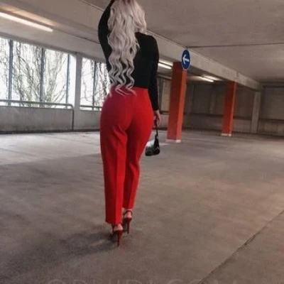 NEU - deutsche Sarah