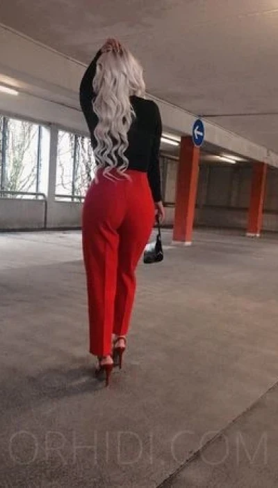 NEU - deutsche Sarah