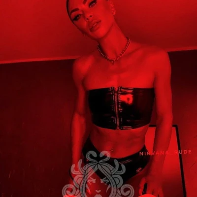 Domina Nirvana Rude Residenz Hekate