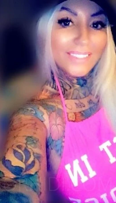 Tattoomodel Gina blond P*rno