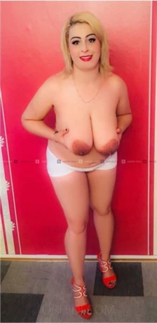 Bi-girls Desi  & Roksana